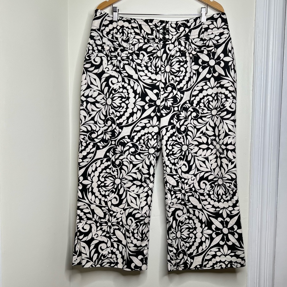 Maeve by A+ Anthropology Cropped Pants Floral Black White Womans Size 18W